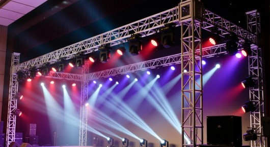 上海舞台灯光租赁：上海闸北TRUSS灯光架租赁公司，泓澜文化领航业界前十强